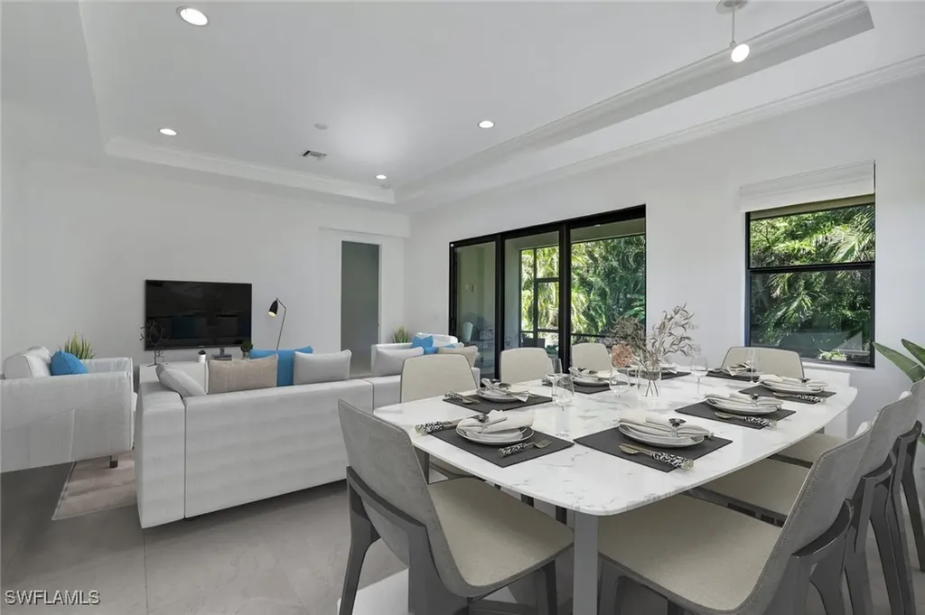 1999 Mustique Street Naples FL 34120