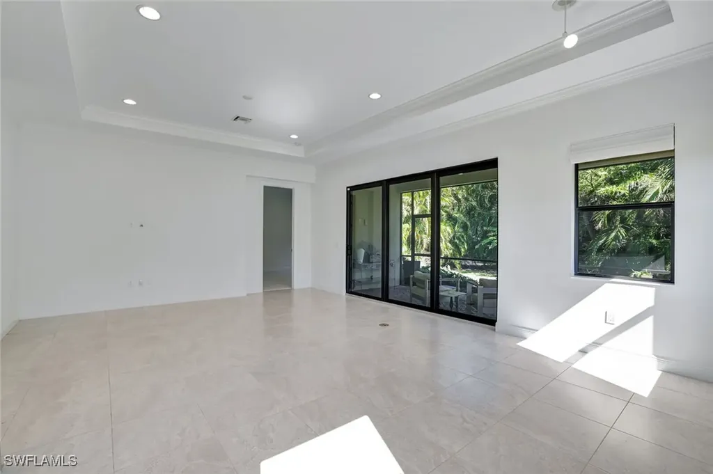 1999 Mustique Street Naples FL 34120