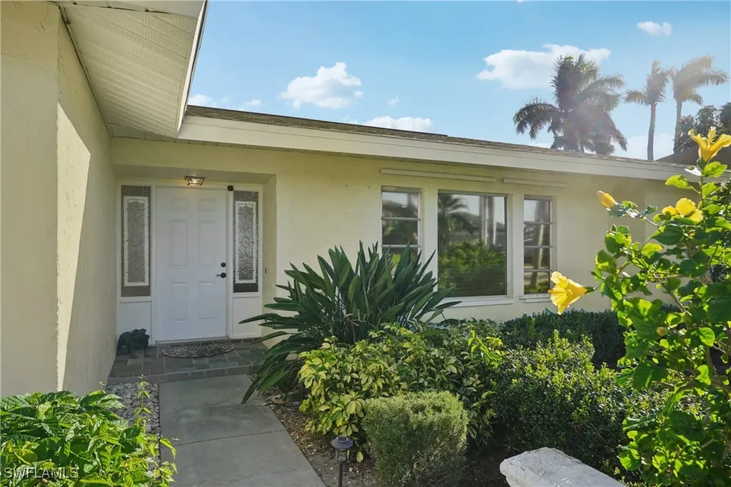 5219 Seminole Court Cape Coral FL 33904