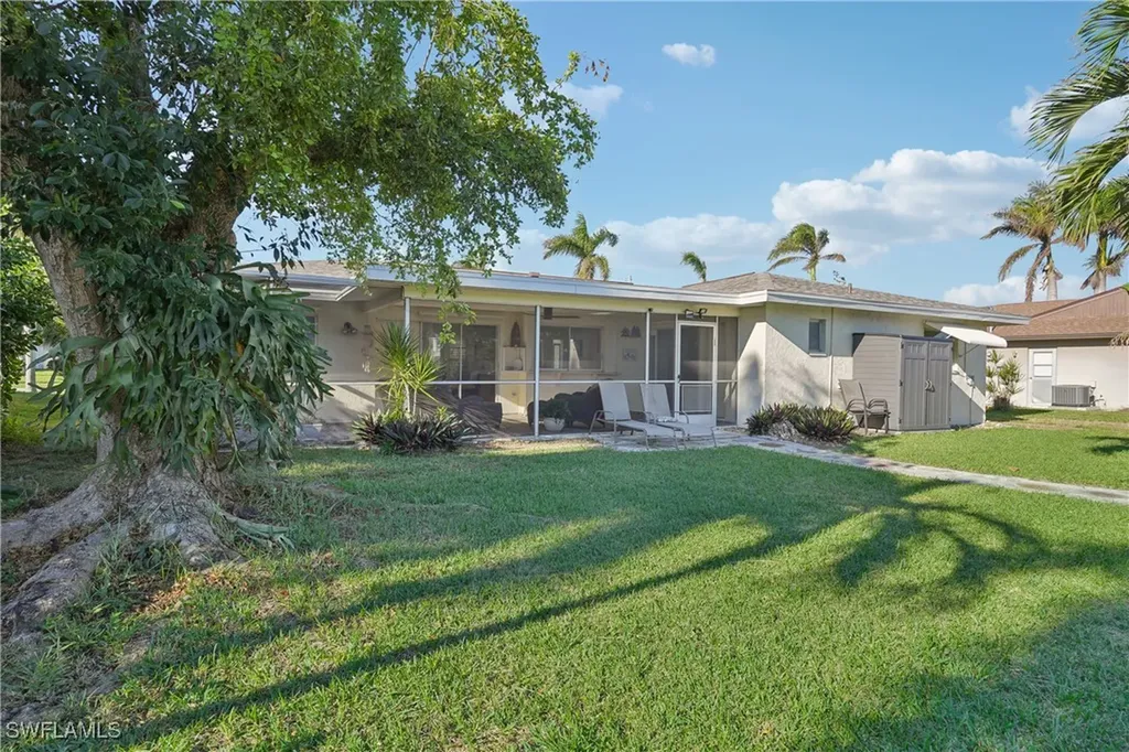 5219 Seminole Court Cape Coral FL 33904