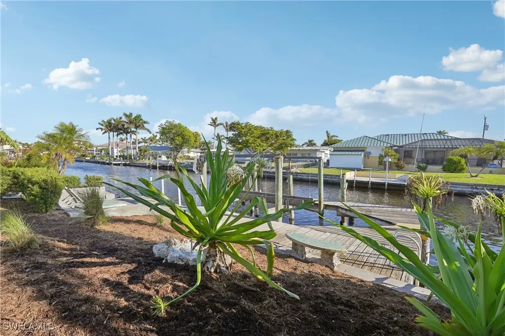 5219 Seminole Court Cape Coral FL 33904