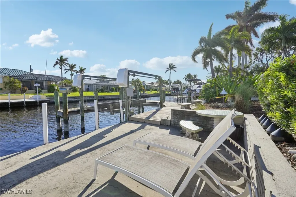 5219 Seminole Court Cape Coral FL 33904