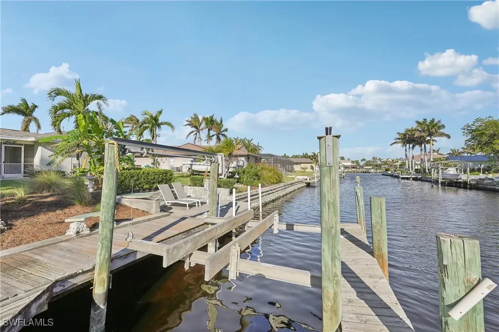 5219 Seminole Court Cape Coral FL 33904