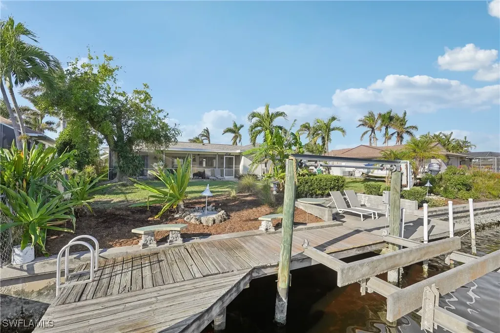 5219 Seminole Court Cape Coral FL 33904