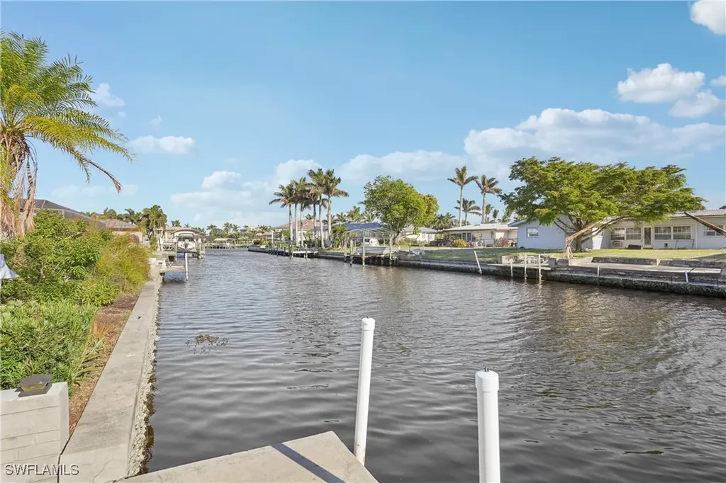 5219 Seminole Court Cape Coral FL 33904