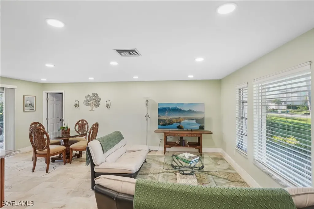5219 Seminole Court Cape Coral FL 33904