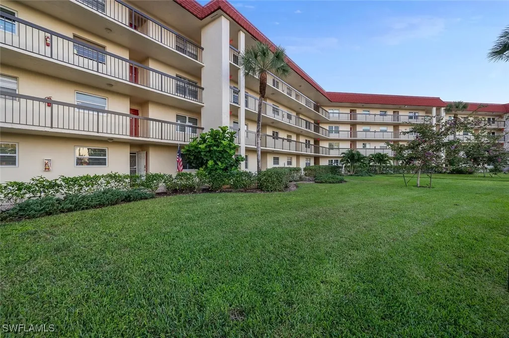 4372 27th Court SW Naples FL 34116