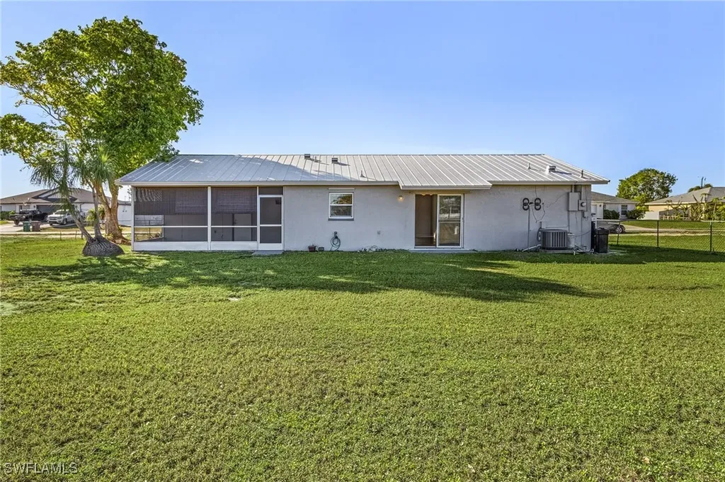 2017 NE 15th Place Cape Coral FL 33909