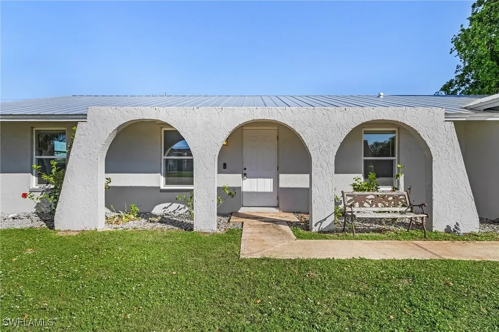 2017 NE 15th Place Cape Coral FL 33909