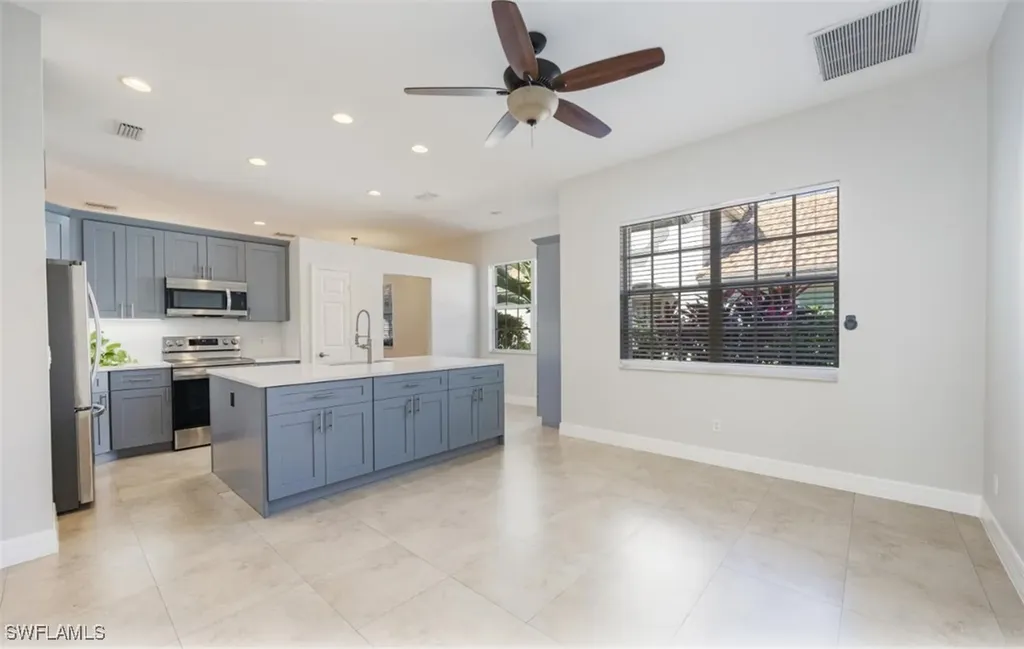176 Vista Lane Naples FL 34119