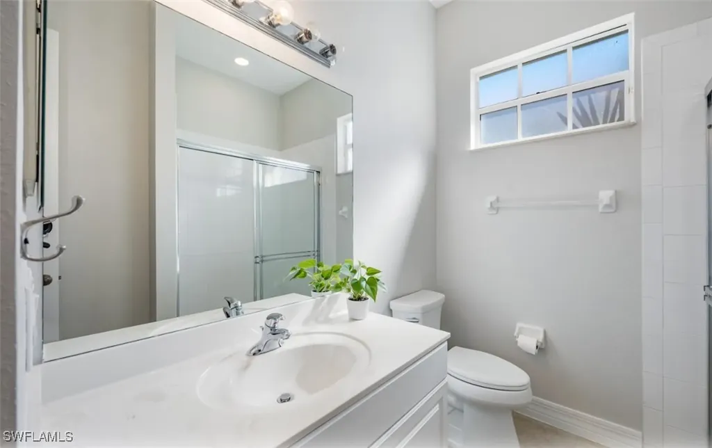 176 Vista Lane Naples FL 34119