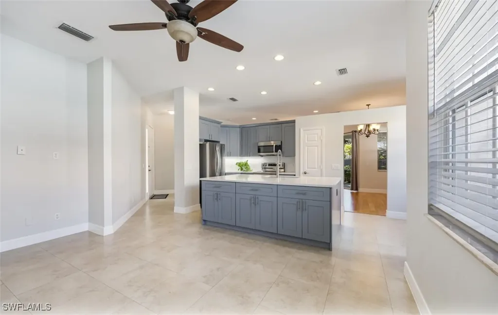 176 Vista Lane Naples FL 34119