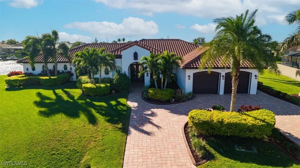 2520 SW 14th Place Cape Coral FL 33914