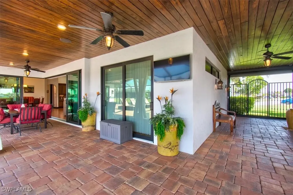 2520 SW 14th Place Cape Coral FL 33914