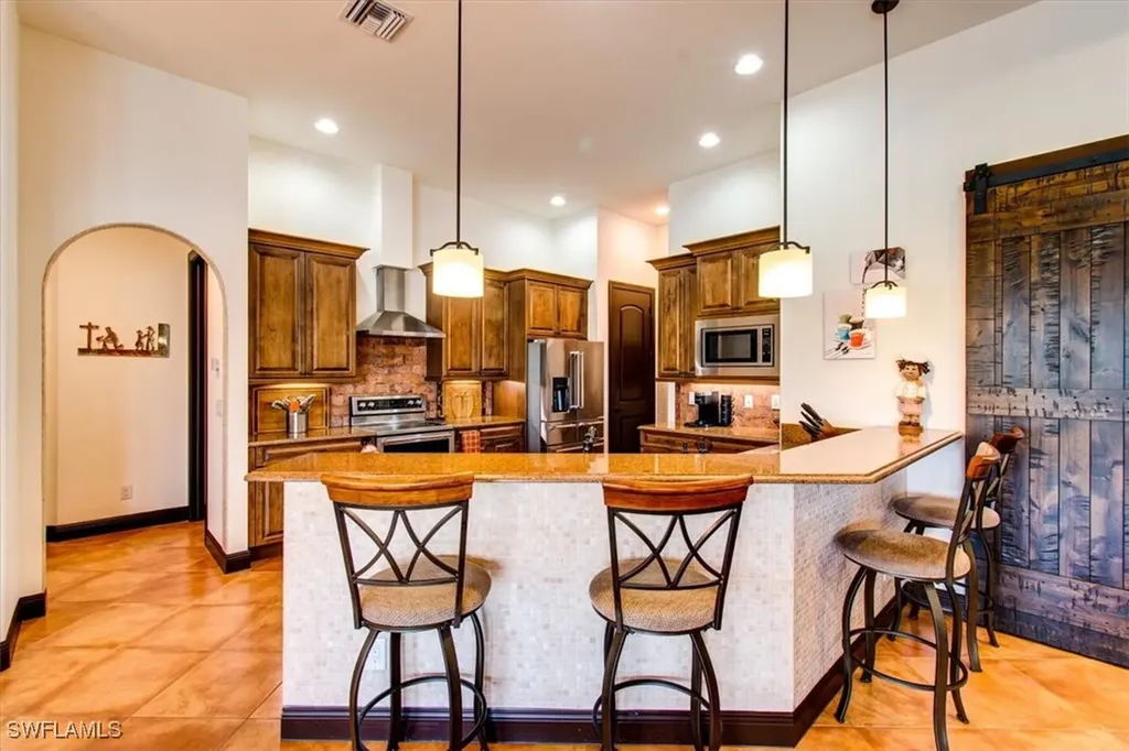 2520 SW 14th Place Cape Coral FL 33914