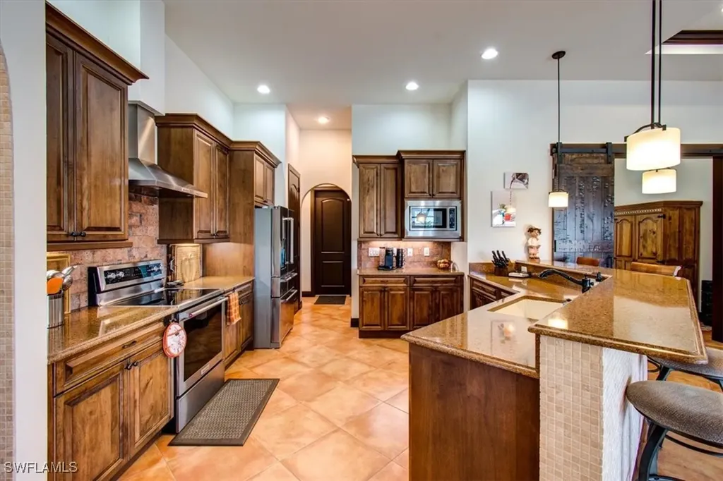 2520 SW 14th Place Cape Coral FL 33914