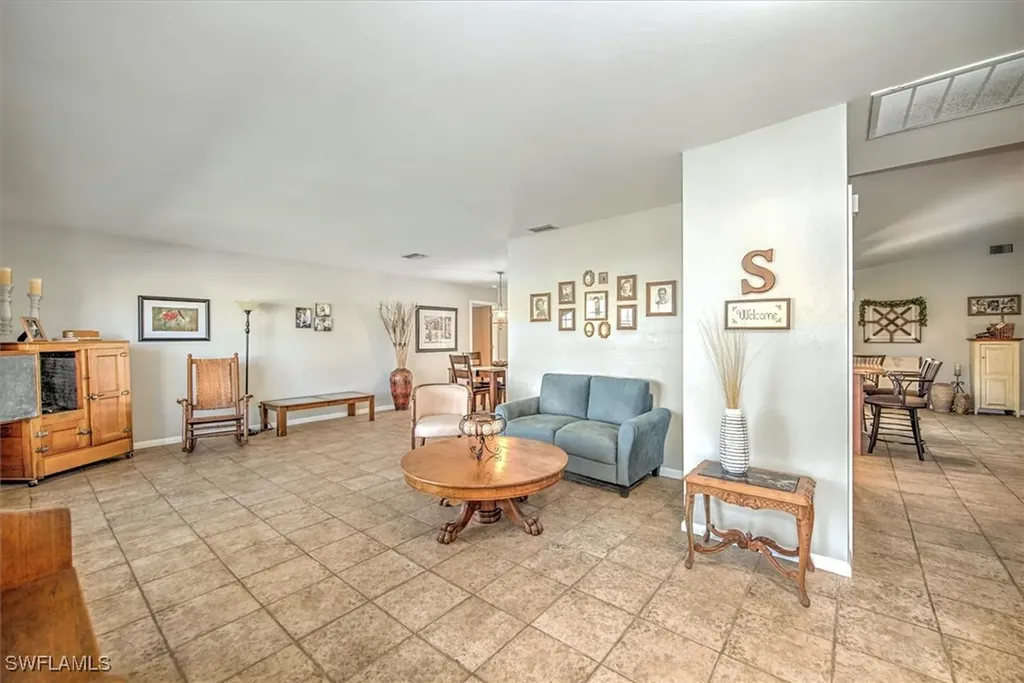 1128 SW 44th Terrace Cape Coral FL 33914