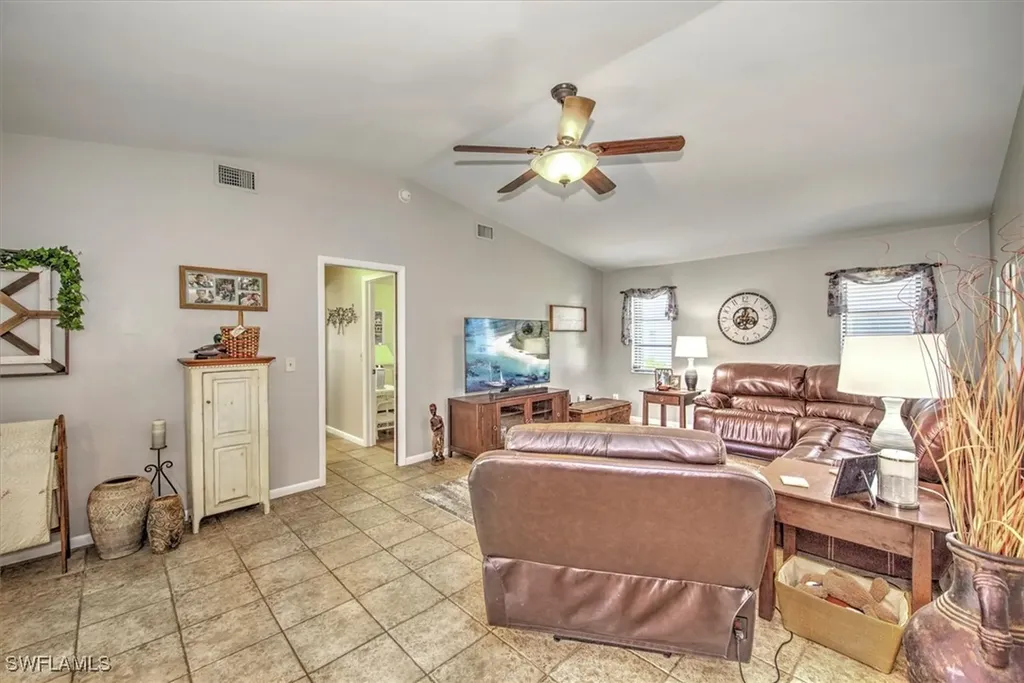 1128 SW 44th Terrace Cape Coral FL 33914