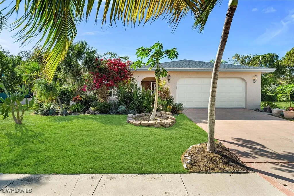 590 Fieldstone Drive Marco Island FL 34145