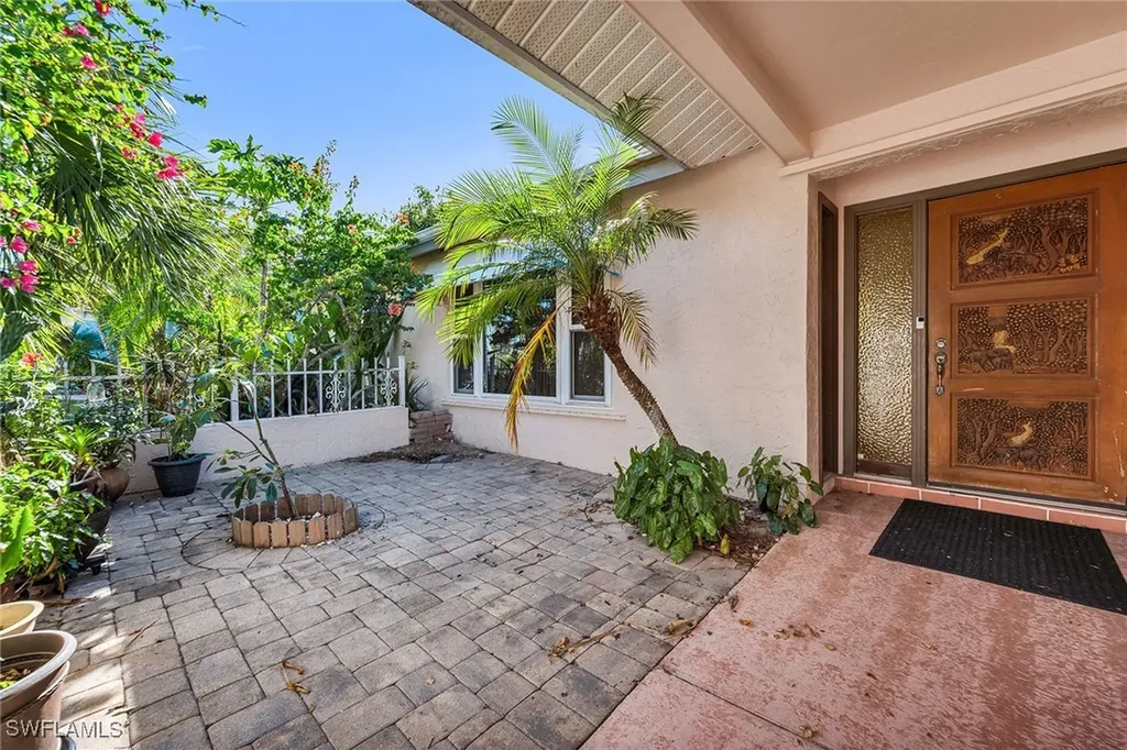 590 Fieldstone Drive Marco Island FL 34145