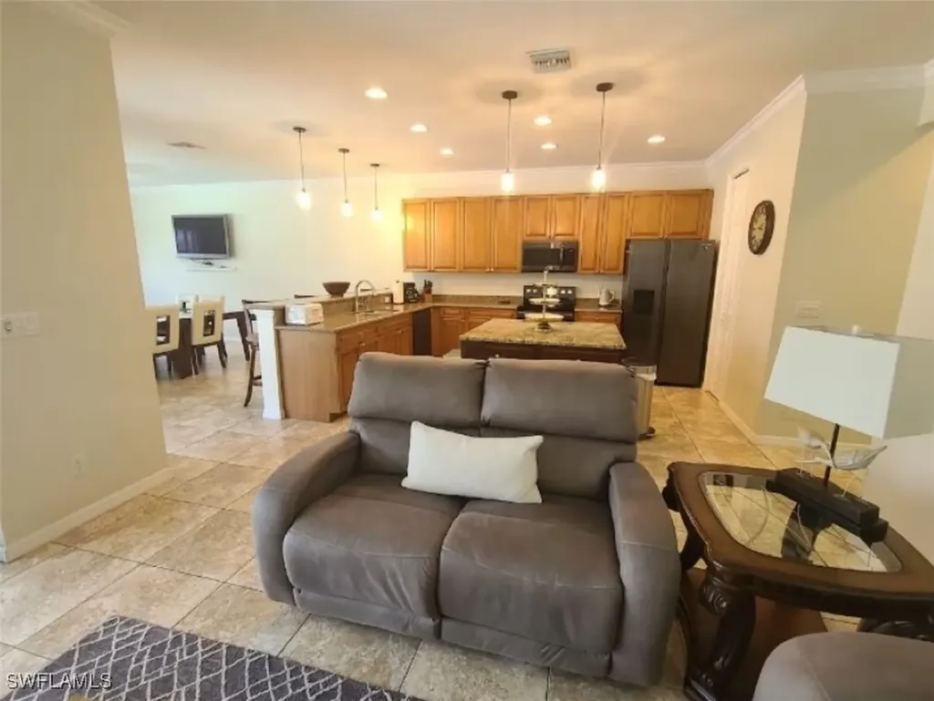 5221 Seagull Court Cape Coral FL 33904