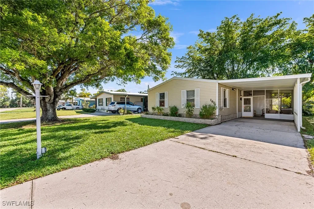 Naples FL, 160 Sugar Loaf Lane, Unit 54