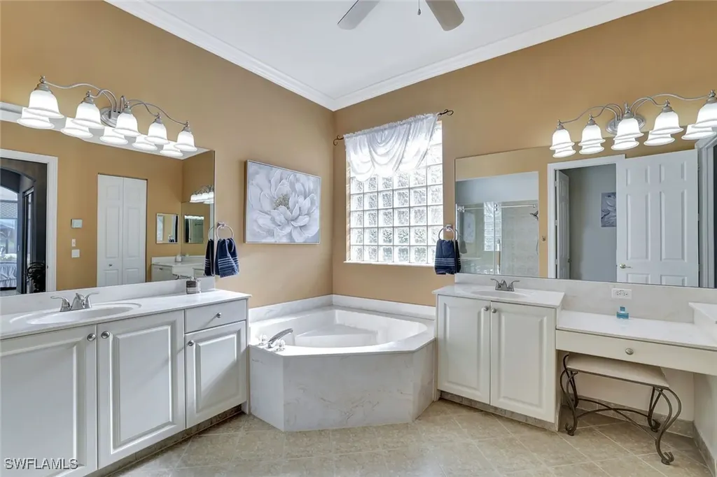 1431 King Sago Court Naples FL 34119