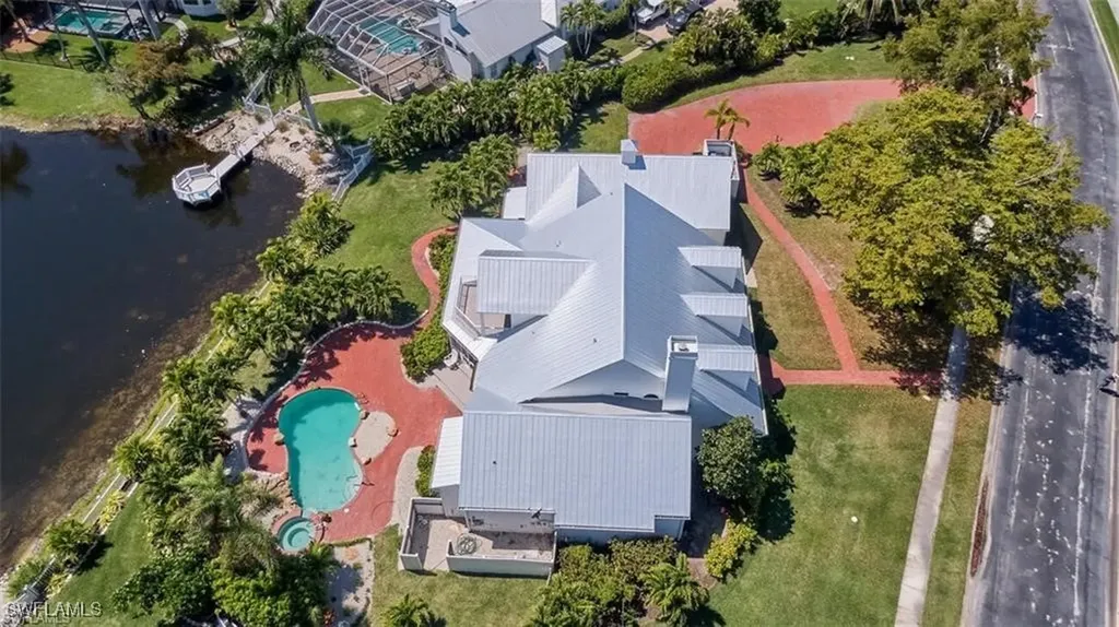 12491 Coconut Creek Court Fort Myers FL 33908