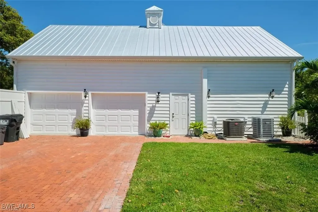 12491 Coconut Creek Court Fort Myers FL 33908