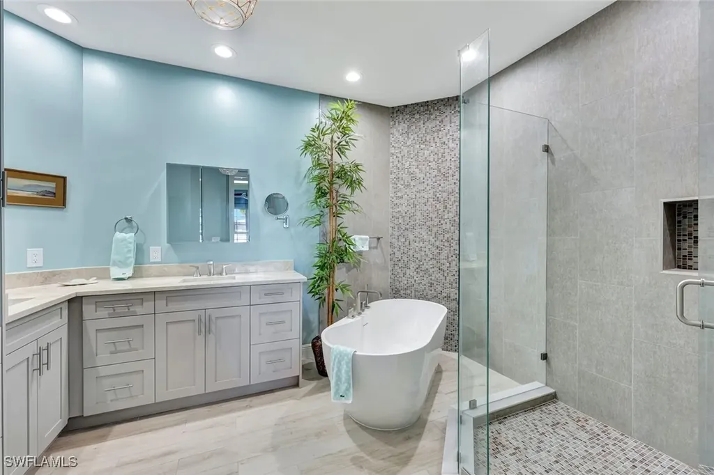 1483 Chesapeake Avenue Naples FL 34102