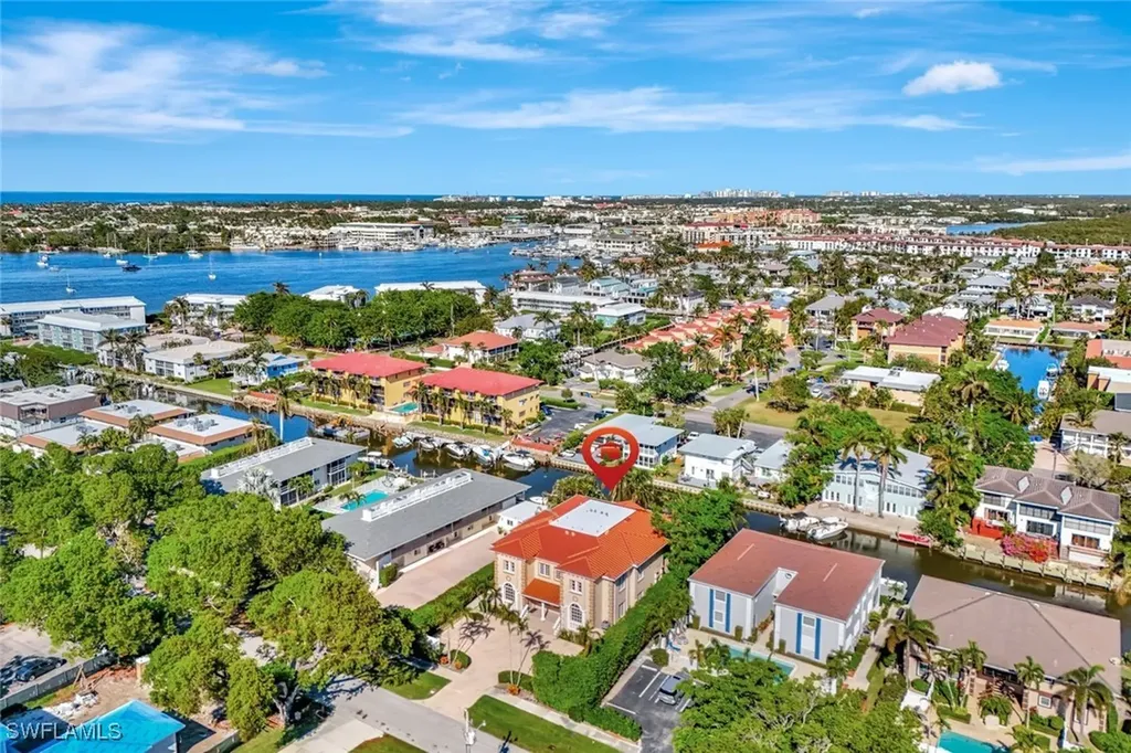 1483 Chesapeake Avenue Naples FL 34102
