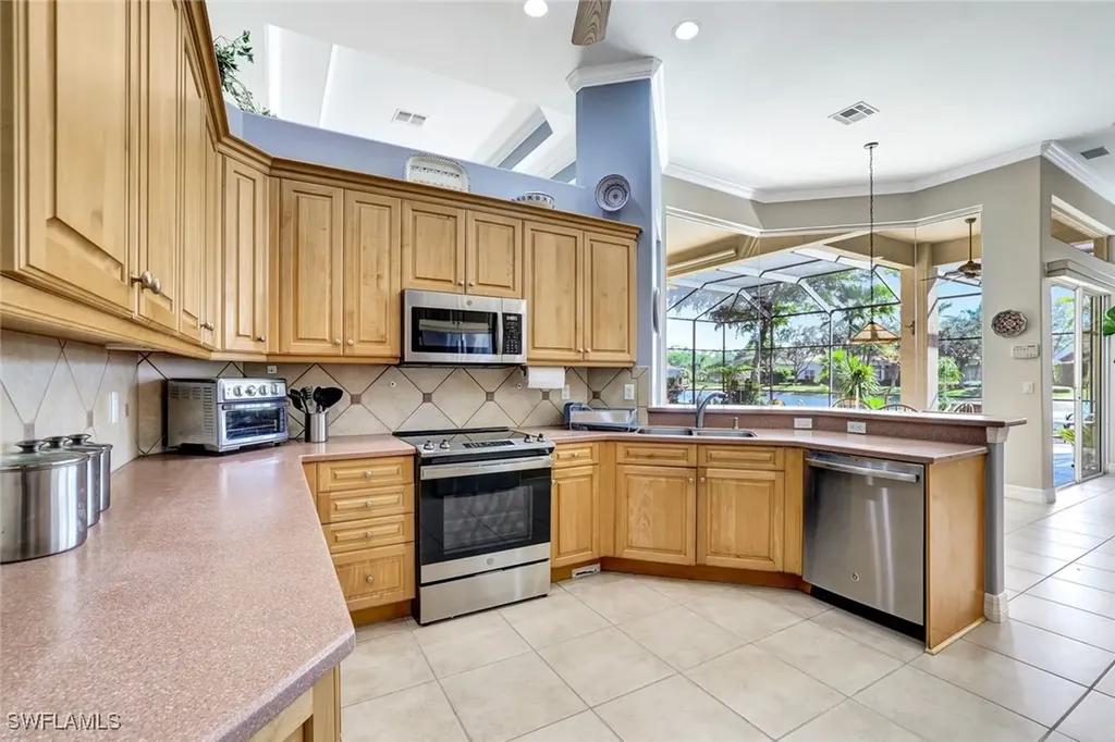 9711 Wilshire Lakes Boulevard Naples FL 34109