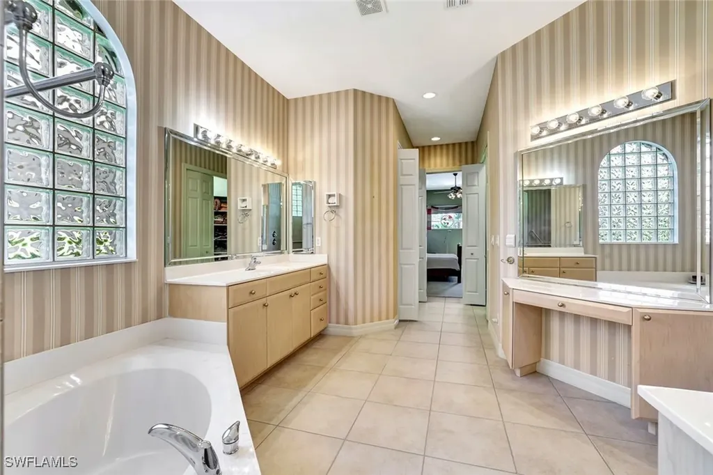 9711 Wilshire Lakes Boulevard Naples FL 34109