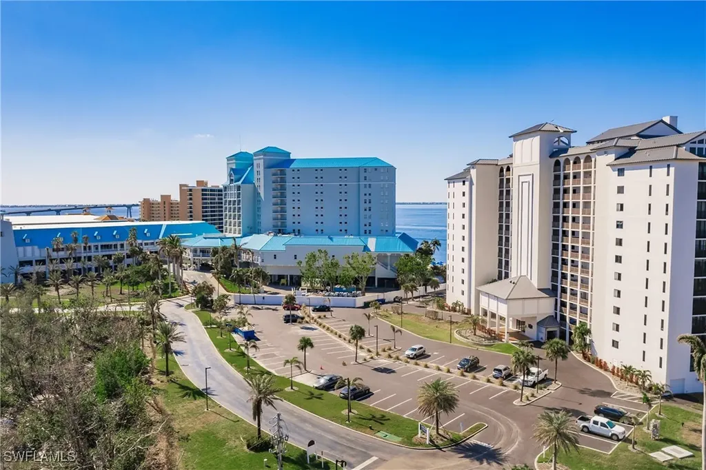 17170 Harbour Point Drive Fort Myers FL 33908
