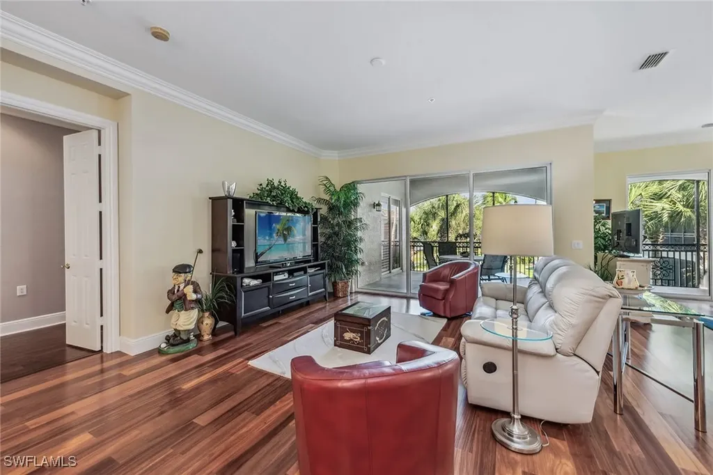 3189 Aviamar Circle Naples FL 34114