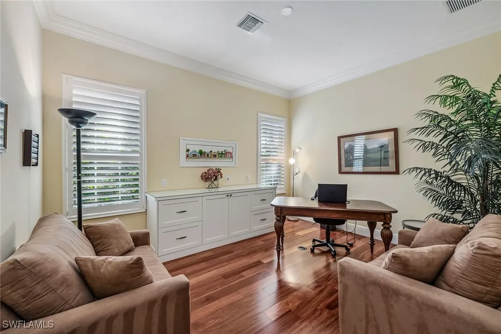 3189 Aviamar Circle Naples FL 34114