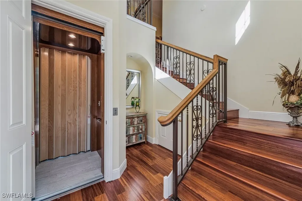 3189 Aviamar Circle Naples FL 34114