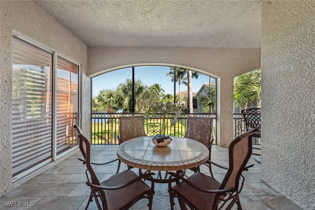 3189 Aviamar Circle Naples FL 34114