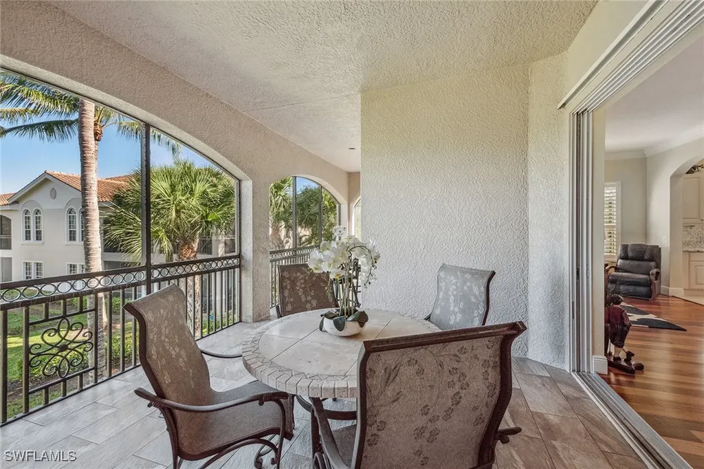3189 Aviamar Circle Naples FL 34114