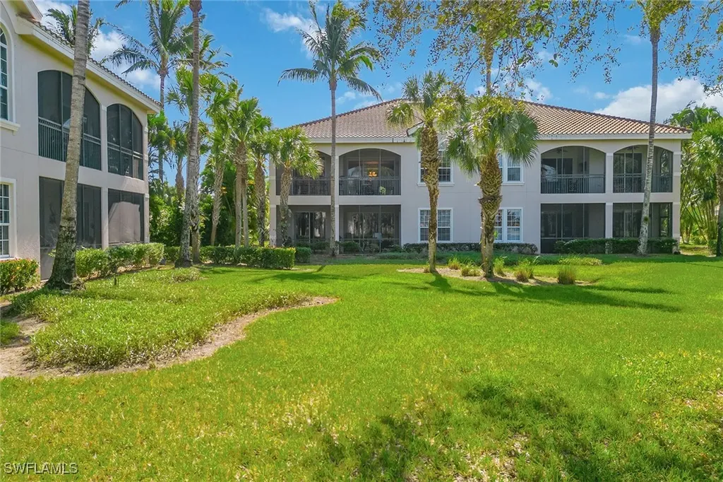 3189 Aviamar Circle Naples FL 34114