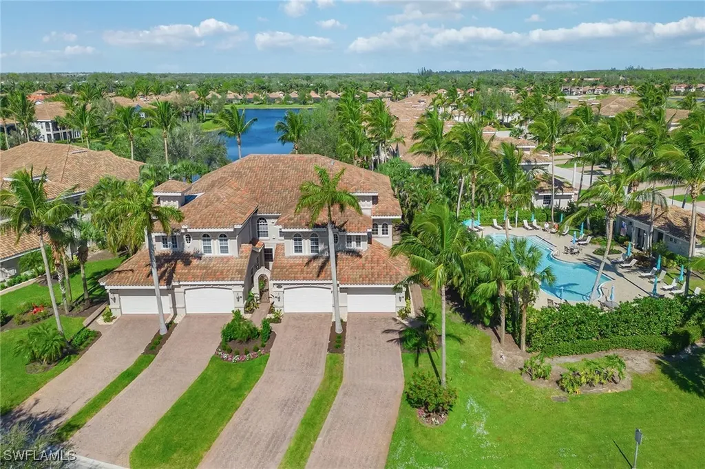 3189 Aviamar Circle Naples FL 34114