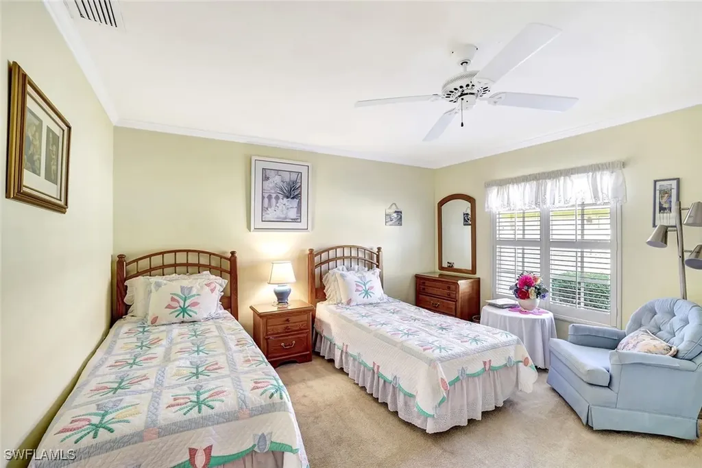 2290 Queens Way Naples FL 34112