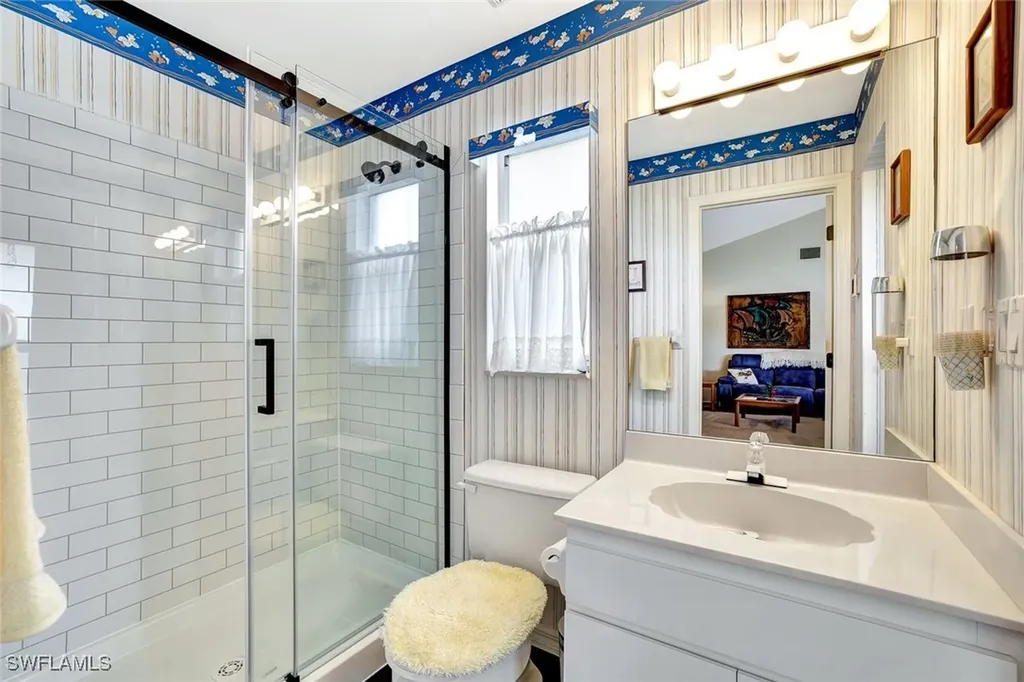 2290 Queens Way Naples FL 34112