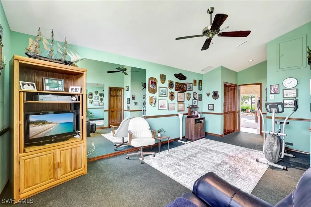 2290 Queens Way Naples FL 34112