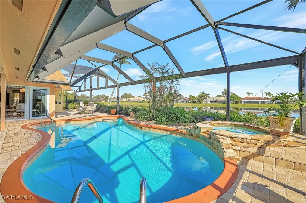 2290 Queens Way Naples FL 34112