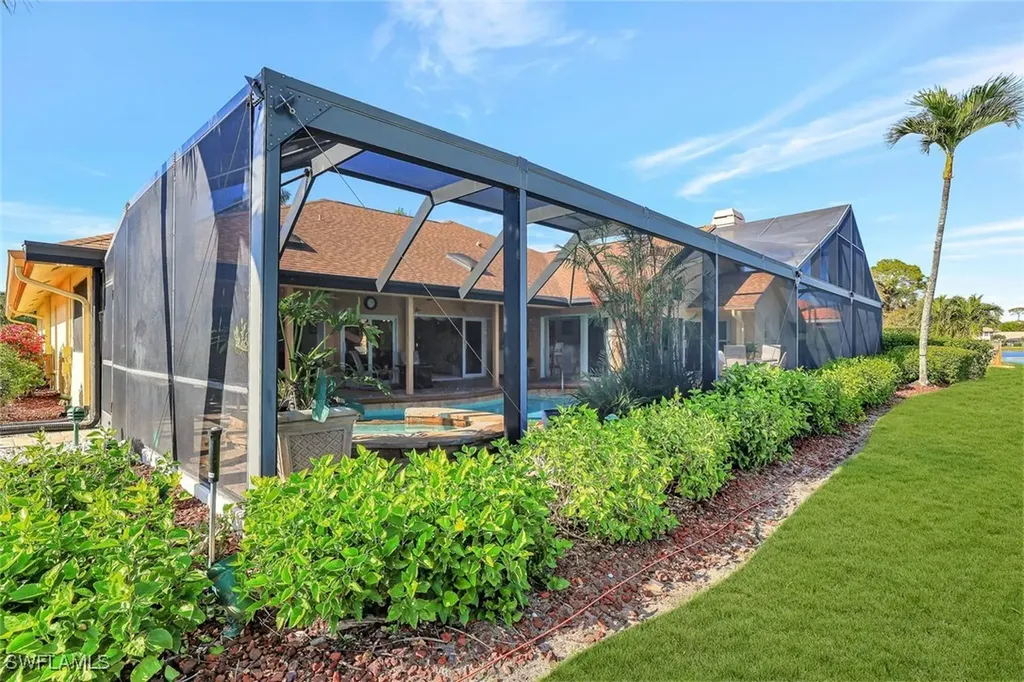 2290 Queens Way Naples FL 34112