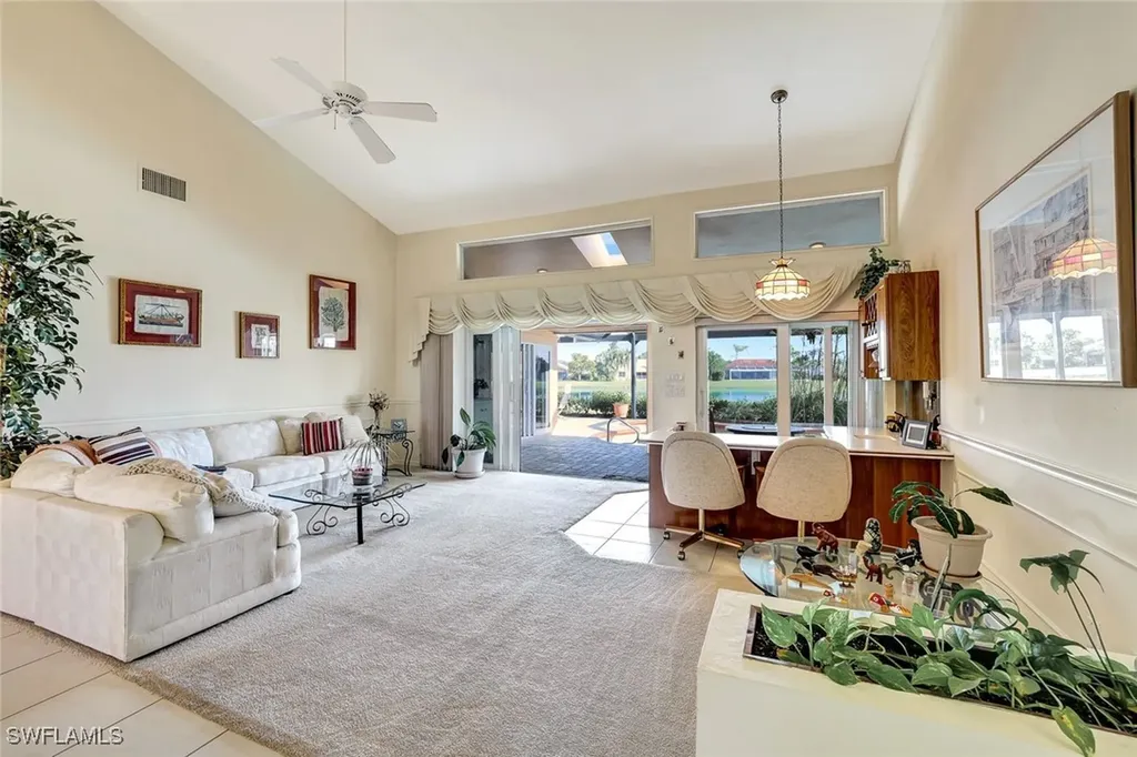 2290 Queens Way Naples FL 34112