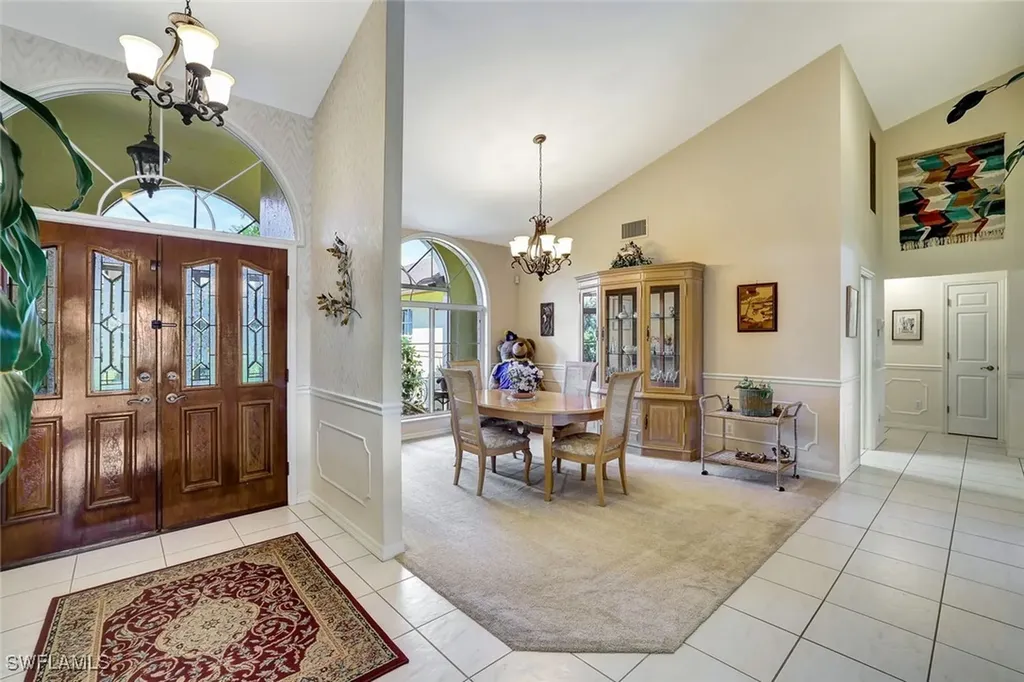 2290 Queens Way Naples FL 34112