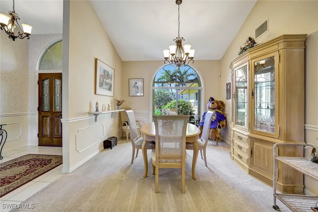 2290 Queens Way Naples FL 34112