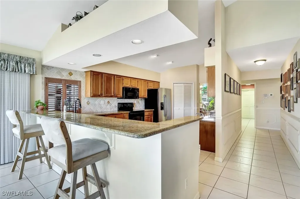 2290 Queens Way Naples FL 34112